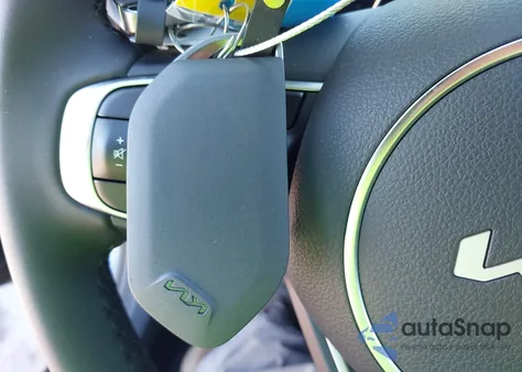 2026 Kia K5 Gt-Line Fwd z USA, uszkodzony, nr VIN KNAG64J71T5427613